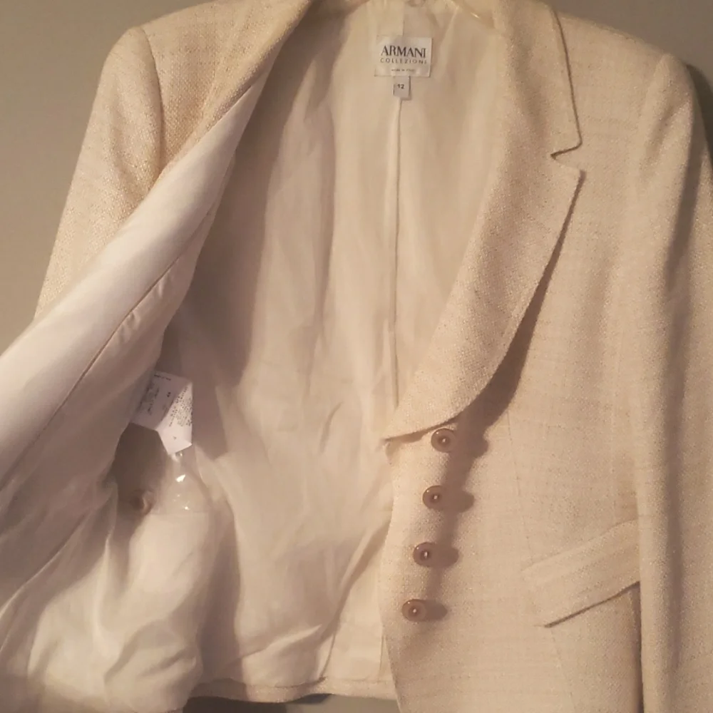 Armani Collezioni Cream Blazer - Picture 9 of 16